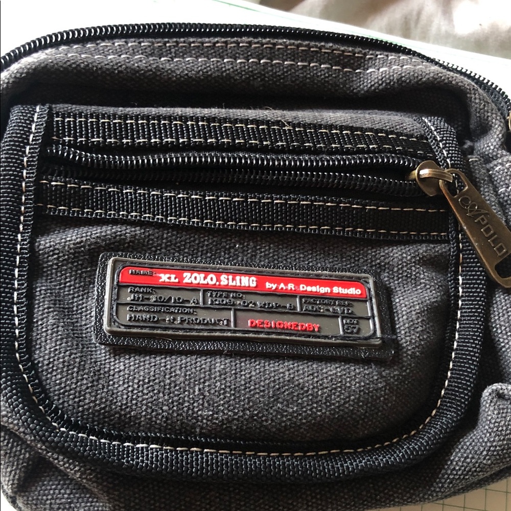 XL Zolo Sling Bag - Gray